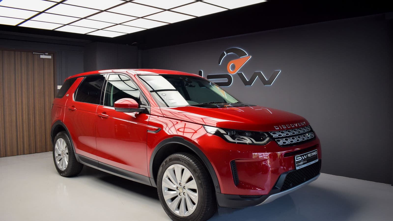Land Rover Discovery photo 1